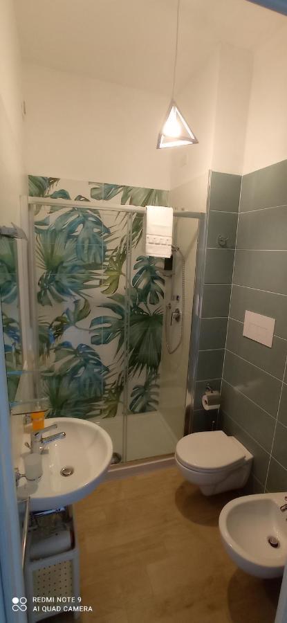 プラーイア・ア・マーレ Ad Un Passo Dal Mare Bed & Breakfast エクステリア 写真