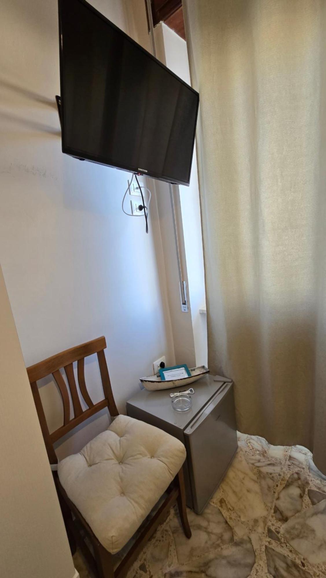 プラーイア・ア・マーレ Ad Un Passo Dal Mare Bed & Breakfast エクステリア 写真
