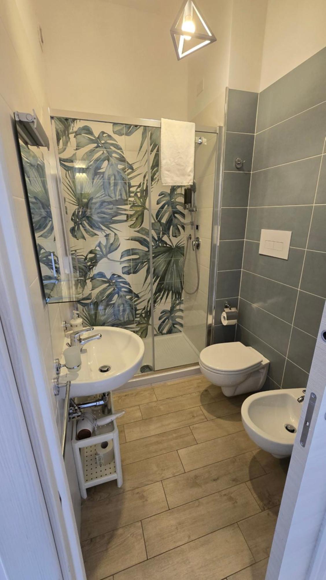 プラーイア・ア・マーレ Ad Un Passo Dal Mare Bed & Breakfast エクステリア 写真
