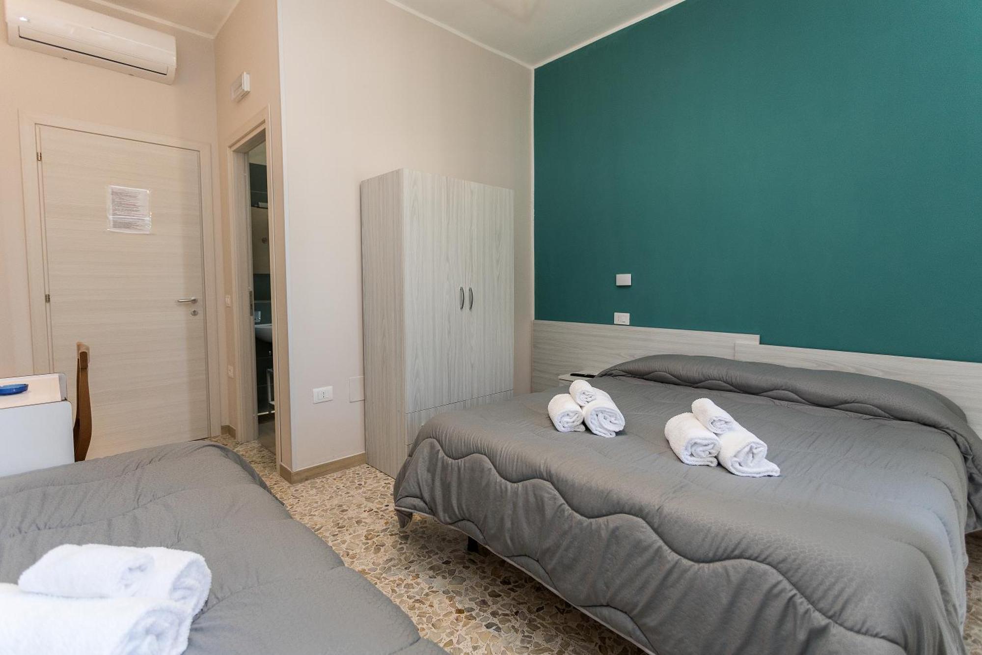 プラーイア・ア・マーレ Ad Un Passo Dal Mare Bed & Breakfast 部屋 写真